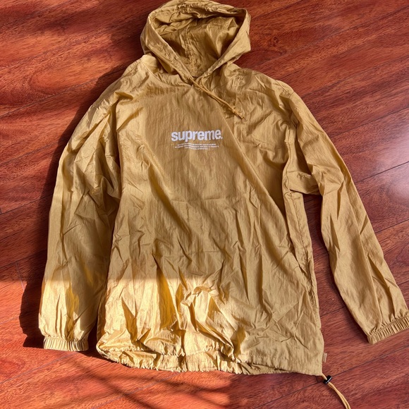 Supreme nylon packable poncho windbreaker with hood in gold size medium - Picture 2 of 10